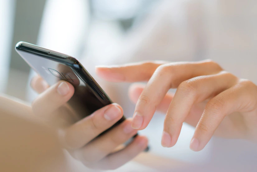 Tips Menghadapi Fenomena FOMO (Fear of Missing Out) yang Dapat Menyebabkan Stres
